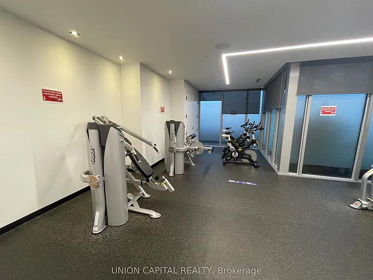 225 Village Green Sq #2803 — Photo 15