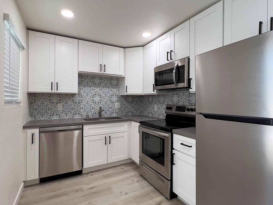 1st image of 4168 1/2 32nd St Unit 1