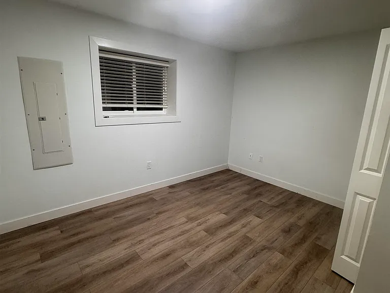 9361 164a St #3 — Photo 9