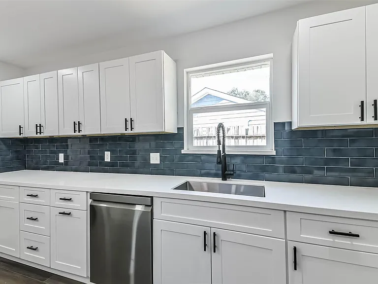 135 E Janisch Rd — Photo 8