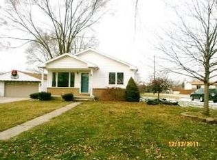 9269 Lamont St, Livonia, MI 48150