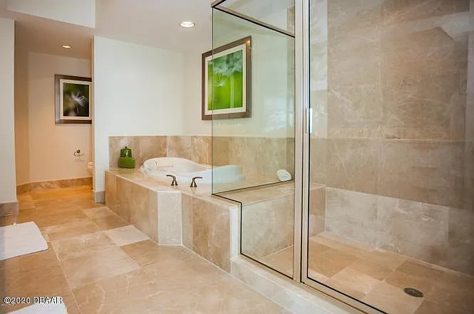 241 Riverside Dr #2204 — Photo 10