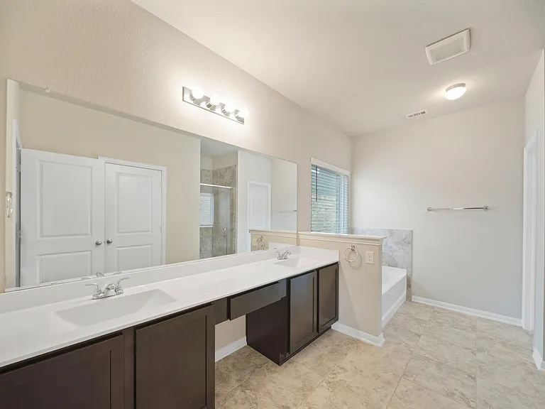 8907 Arundal Gdn — Photo 18