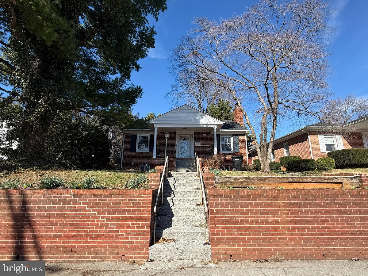 Building Photo - 540 Bellview Ave
