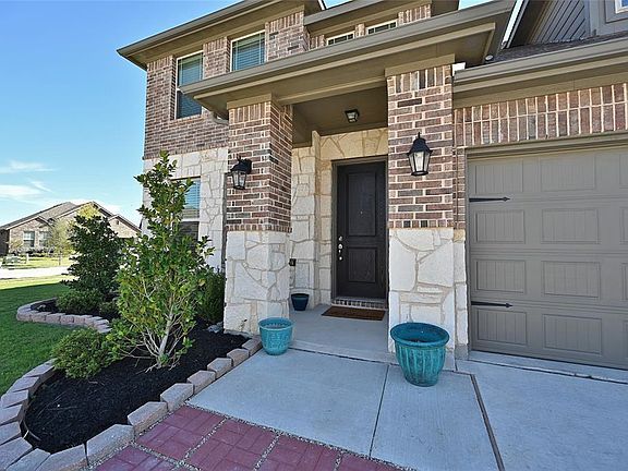 2nd image of 224 Black Alder Dr