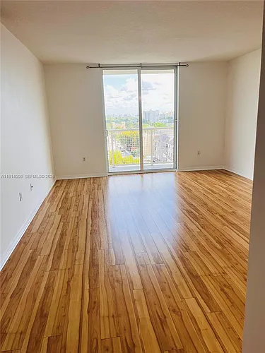 900 SW 8th St #806 Photo 1