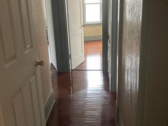 Hallway Kitchen to bedrooms