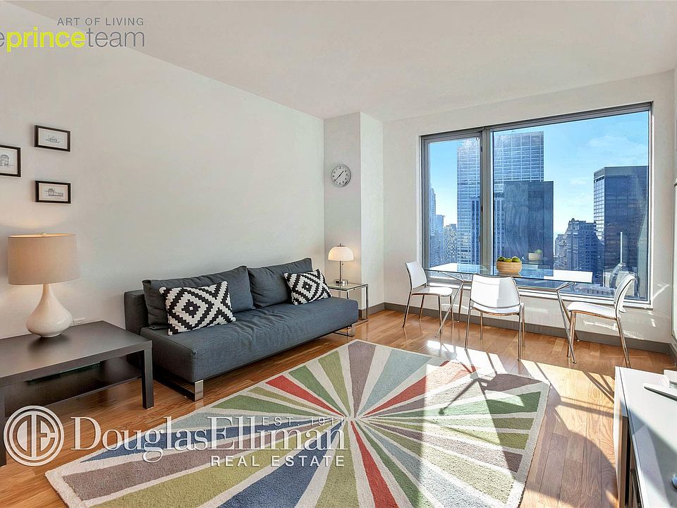 1st image of 8 Spruce St APT 43N