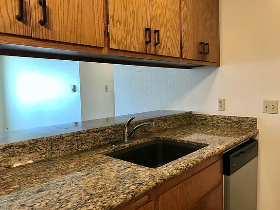 4th image of 398 Alida Way #1