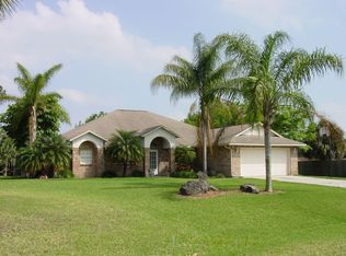 600 Altona St NW, Palm Bay, FL 32907
