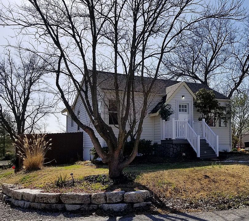 1st image of 3508 Longview Dr