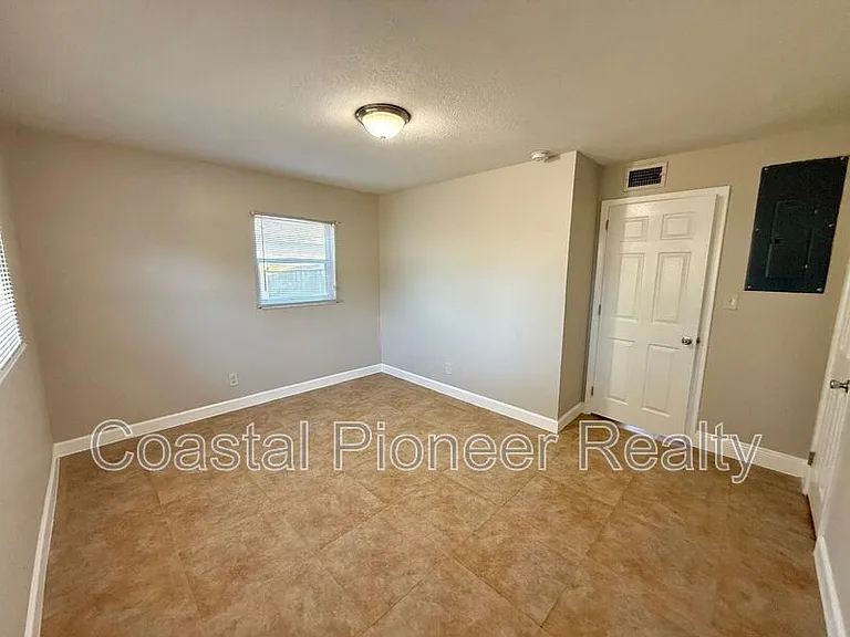 3944 E Eden Roc Cir — Photo 19