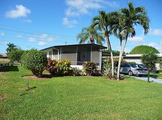 13 Chateau Way, Naples, FL 34112