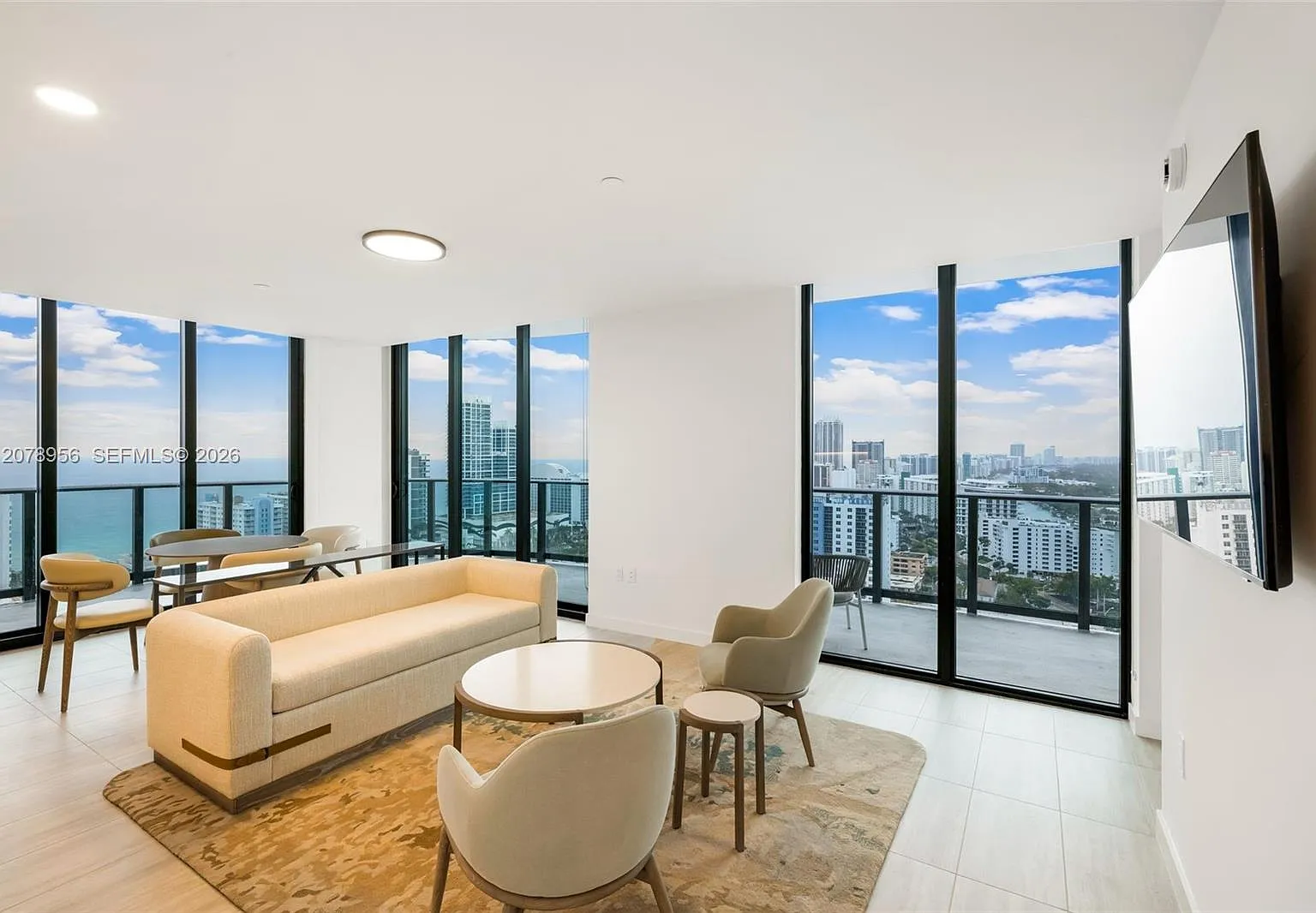 2 bed, 2.0 bath, 995 sqft, $10,000 — Photo 1
