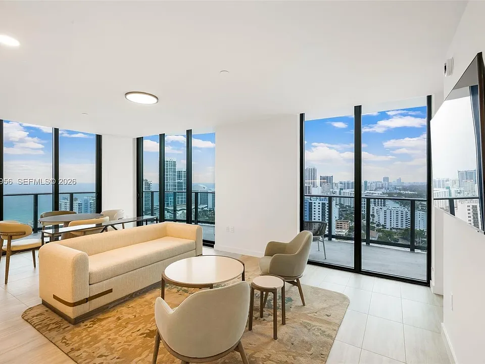 580 72nd St #Penthouse 02