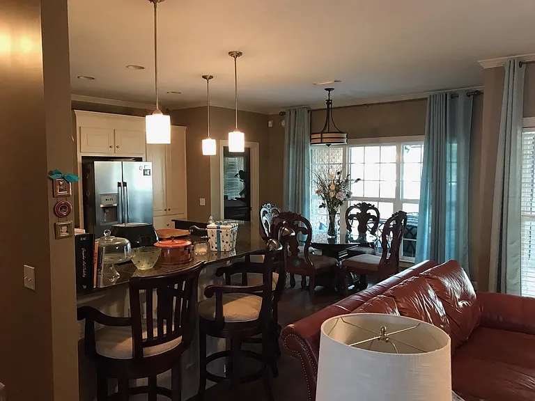 207 Gladstone Way — Photo 16