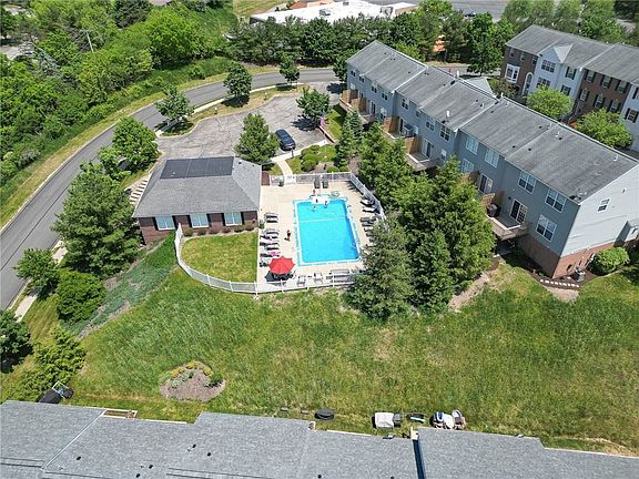 2nd image of 10515 Timber Edge Dr