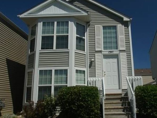 1597 Victoria Park Cir
