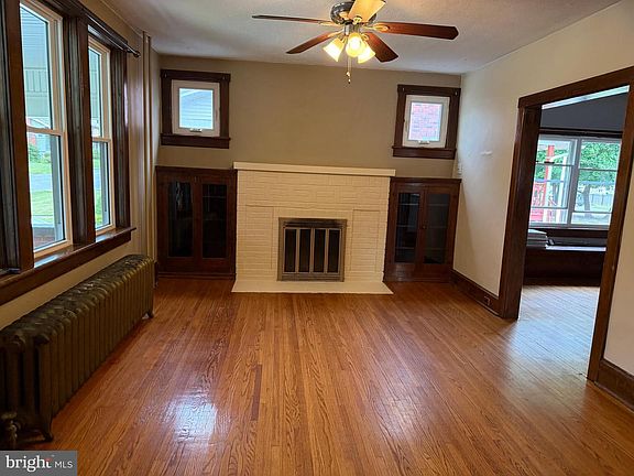 2nd image of 5729 California Ave