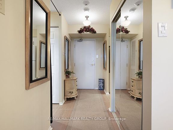 3rd image of 545 Saint Laurent Blvd #1006