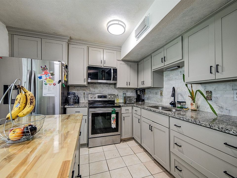 1st image of 4404 Pepperbush Dr