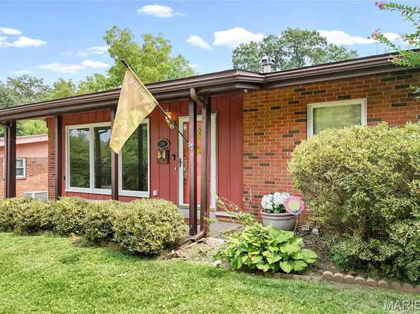 508 Crestvale Dr, Saint Louis, MO 63119