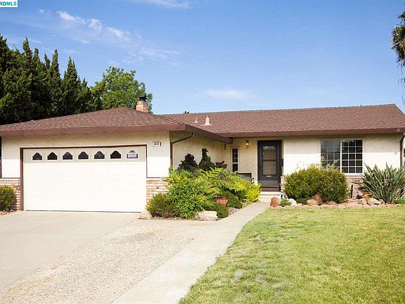 2nd image of 1804 Lassen Ct