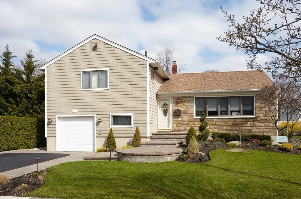 1807 Andrea Rd photo 1