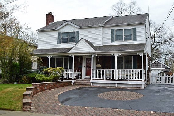 1st image of 127 Scarcliffe Dr