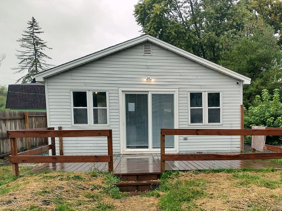 1st image of 42669 N Park Ave