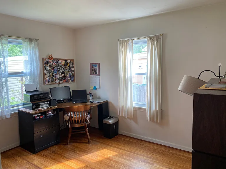 110 Colonial Rd — Photo 17