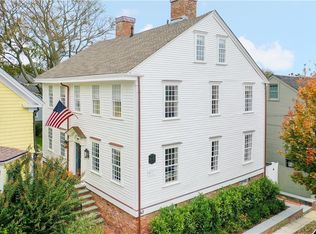 43 Elm St, Newport, RI 02840