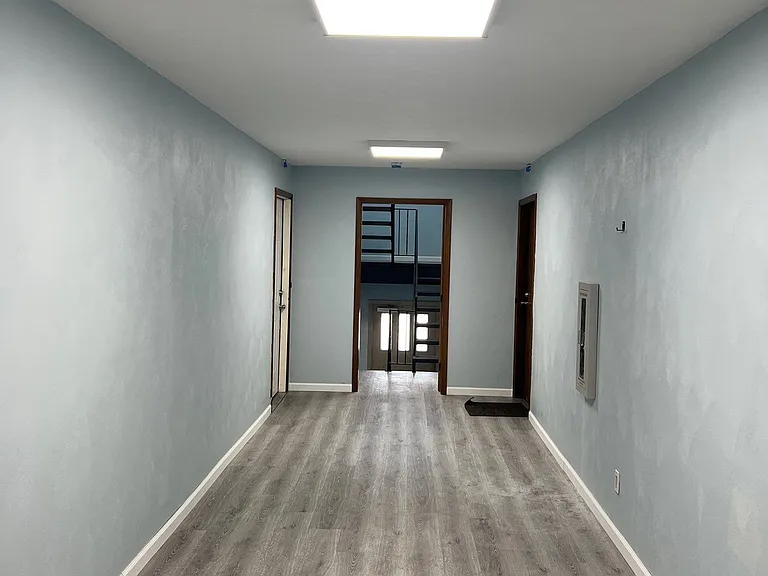 4644 Burkhardt Ave — Photo 11