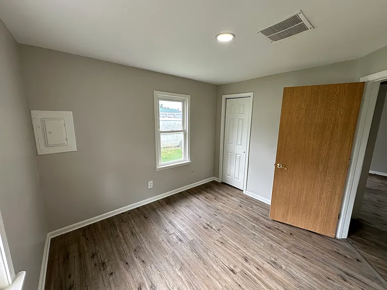 502 Garrard St — Photo 7