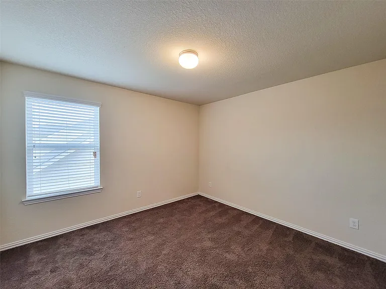 5209 Dauntless Dr — Photo 35
