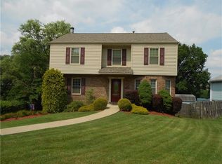 286 Whitney Chase Ln, North Huntingdon, PA 15642