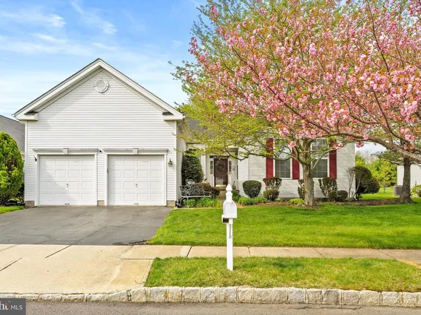 54 Bunker Hill Dr, Allentown, NJ 08501