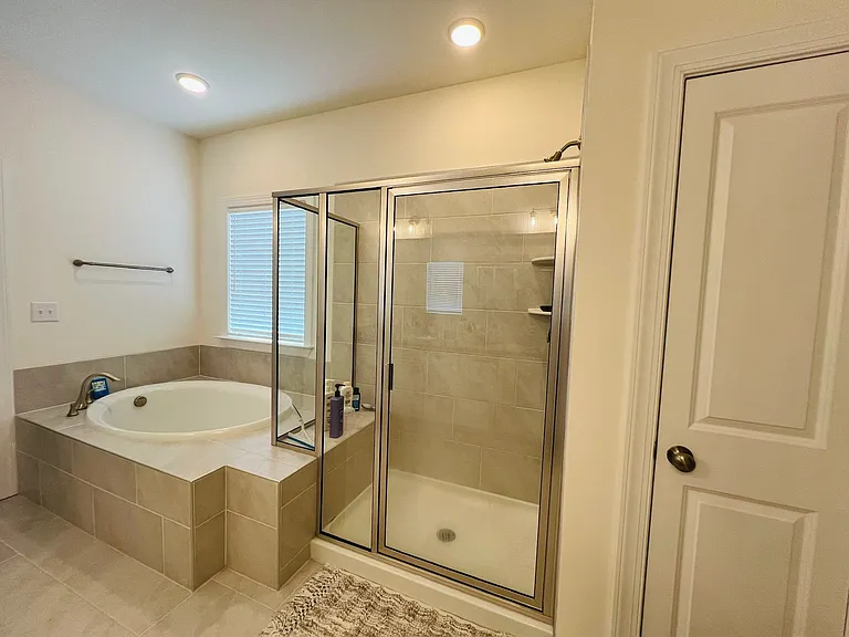 2521 Macy Grove Ln — Photo 30
