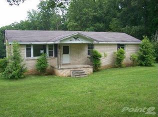 2115 White Bluff Rd, Burns, TN 37029