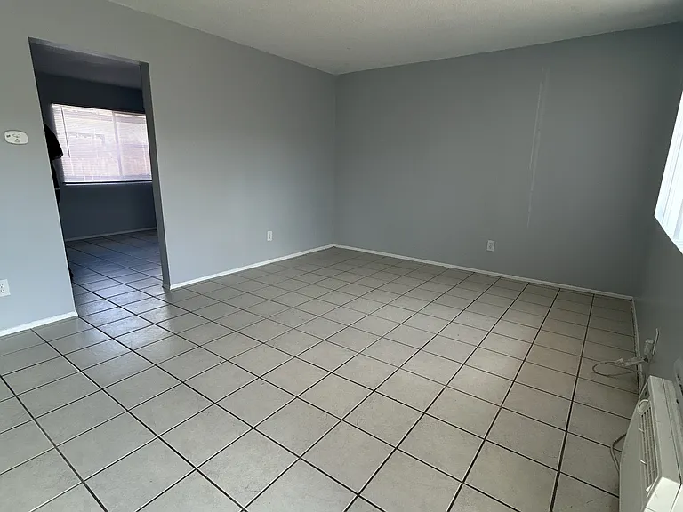 13450 Edgemont St #2 — Photo 6