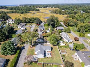 16 Howard St, Old Saybrook, CT 06475