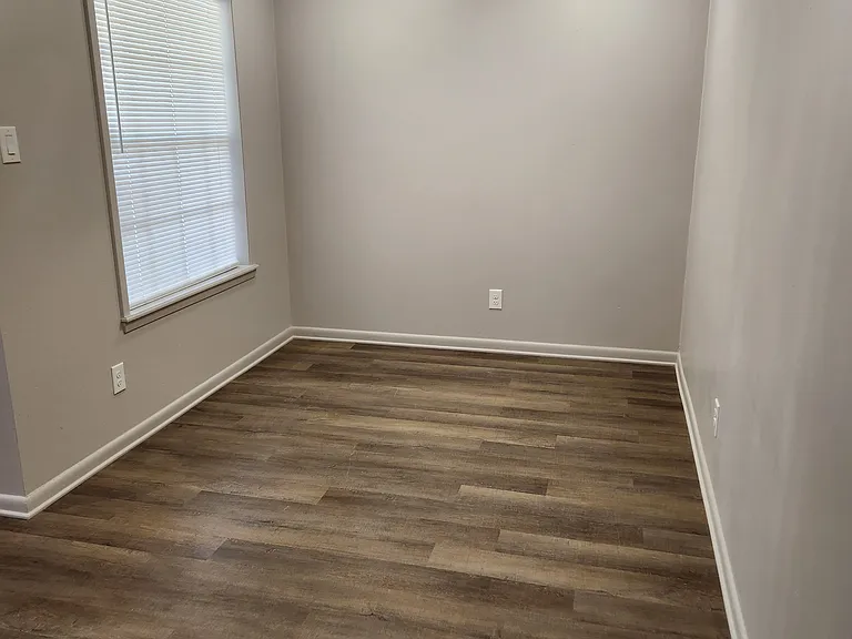1602 Luza St #B — Photo 4