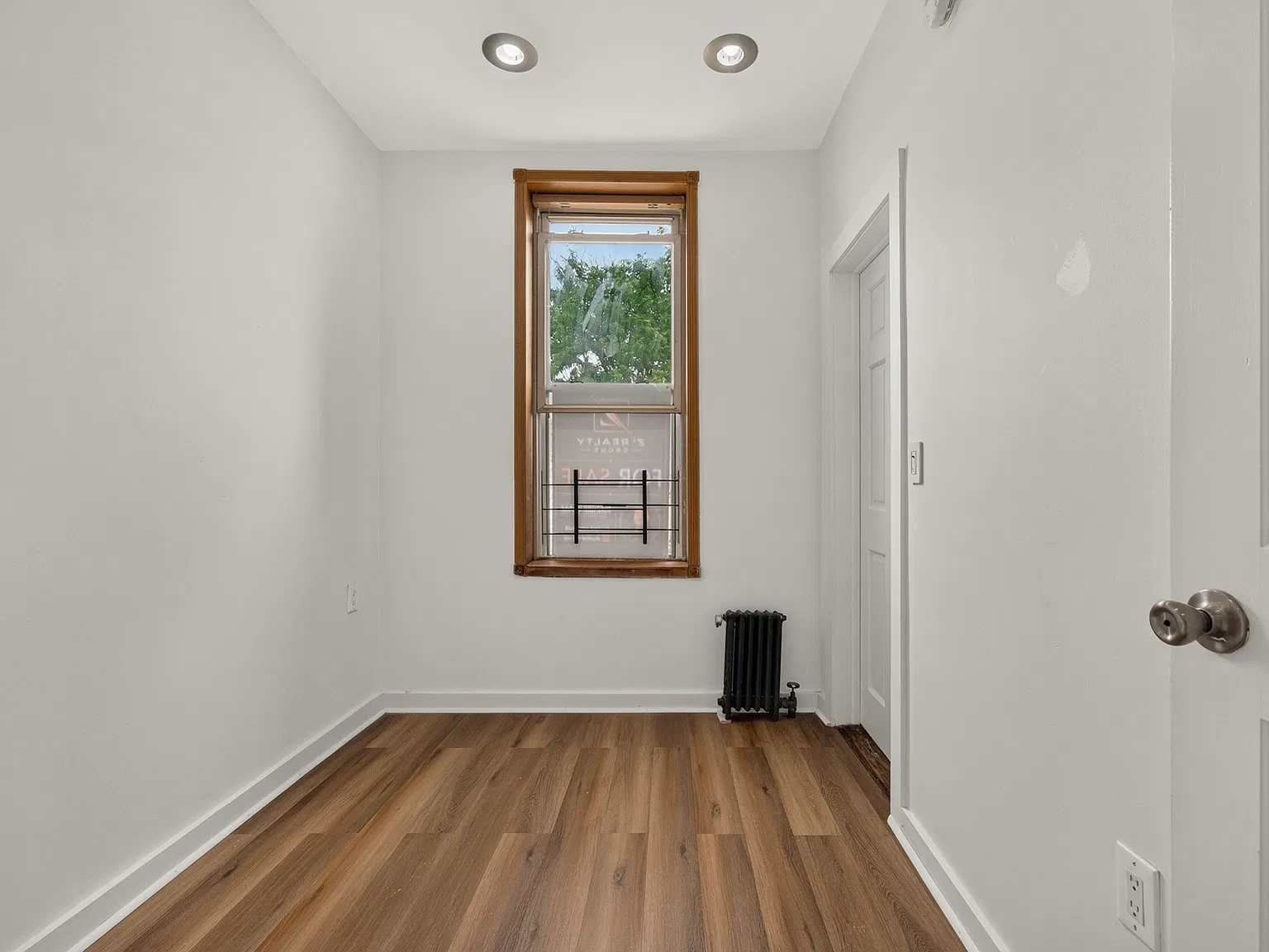 2 bed, $2,000 — Photo 4