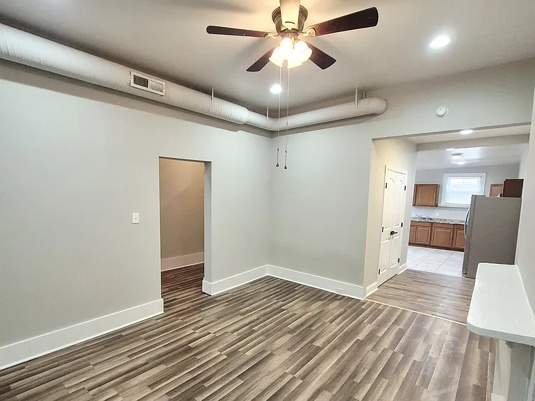 2820 Q St — Photo 11