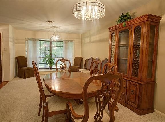 5th image of 9903 Lanshire Dr