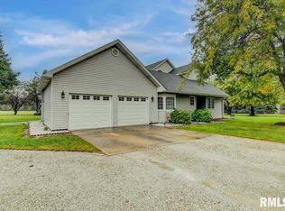 4829 Smith Rd, Pleasant Plains, IL 62677