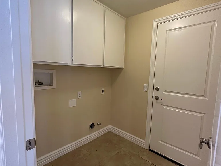 2933 Shamrock Ave — Photo 11