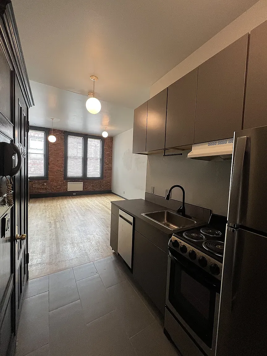 Studio, 440 sqft, $1,450 — Photo 2