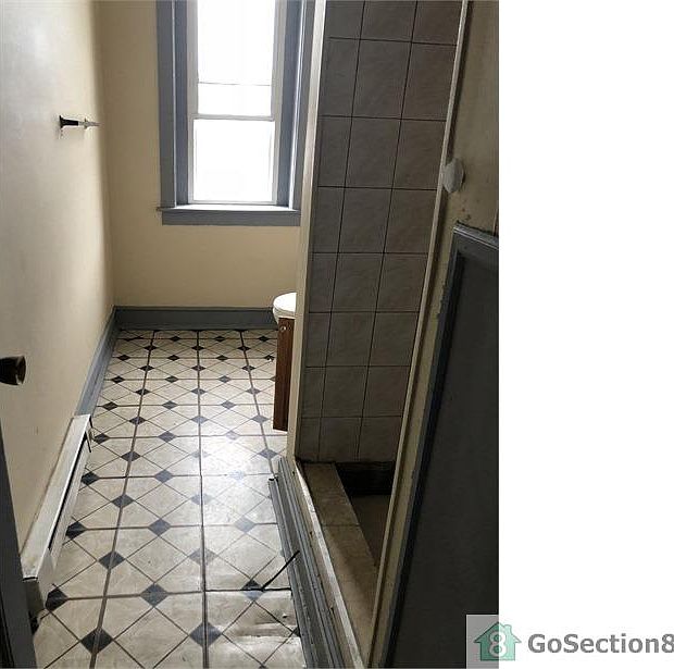 1st image of 4435 Frankford Ave