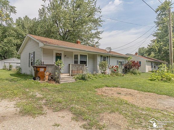 3rd image of 3840 W Erie Rd